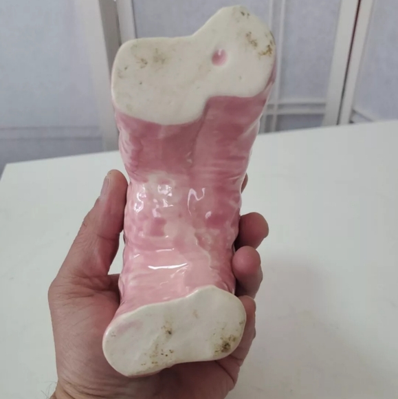 Vintage McCoy Pink Ceramic Ferdinand the Bull Planter - Picture 8 of 8